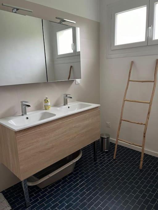 Maison Bretonne 7 Personnes Mellac Eksteriør billede